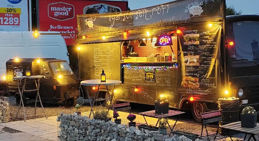 Kiadó a legendás The Grilled Piggy büfékocsi – mi lesz a híres malacos batyuval? (fotókkal)