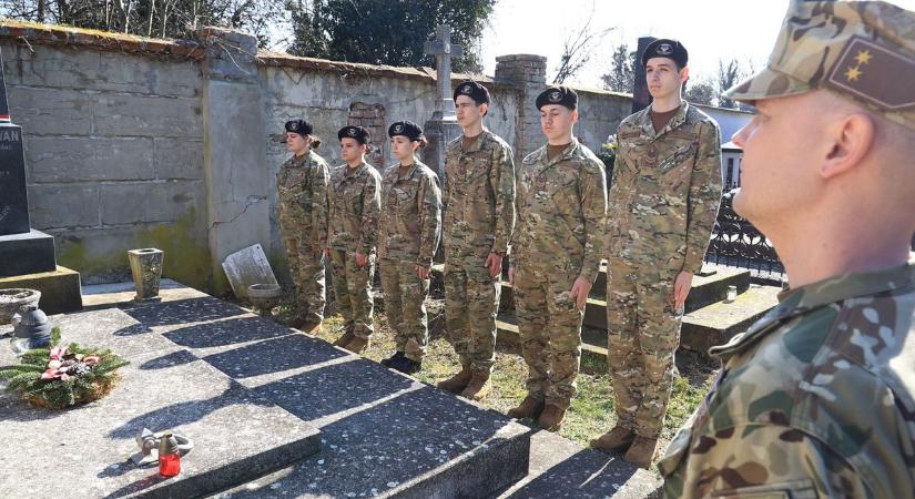 Példaképek nyomában a kadétok: olyat tettek a fiatalok, amivel a kortársaik előtt járhatnak (galéria, videó)