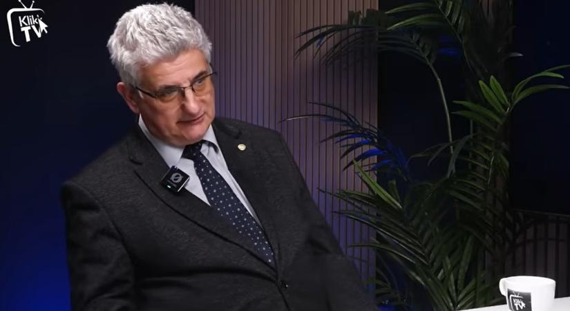 Alamizsnával venné meg a tanárokat Orbán – vagy a pedagógus szakma nem eladó?