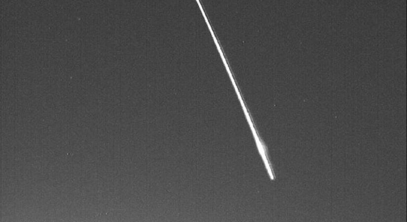 Hatalmas tűzgömb jelent meg Magyarország fölött