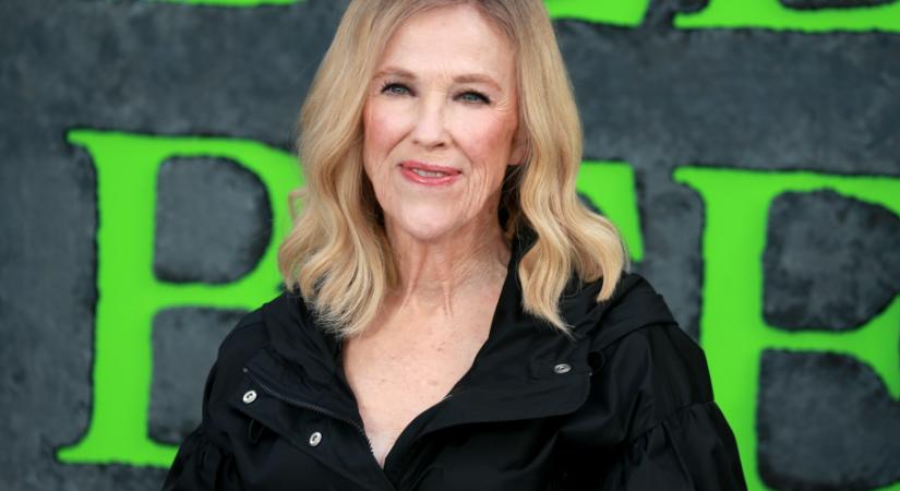 Történelmet írt tragikus halálát követően Catherine O’Hara