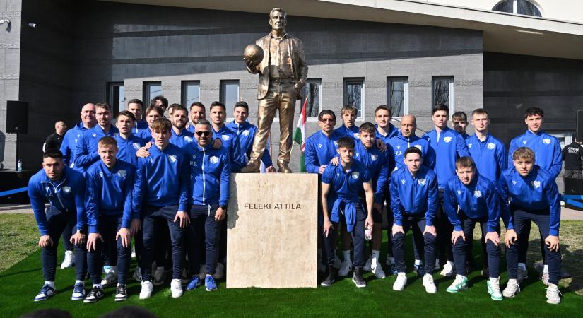 Megható gesztus: Szobrot emeltek az elhuny NB II-es tulajdonos tiszteletére