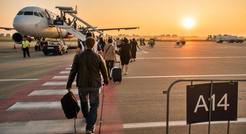 Rakéták és lezárt légterek: így menekült haza a Közel-Keletről egy fiatal nő