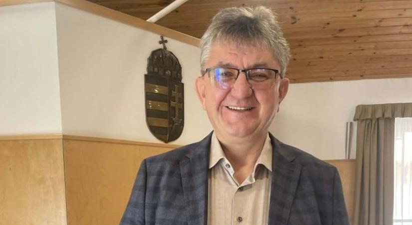 Közel 40 év munkáját ismerték el: országos elismerést kapott a kisteleki karnagy