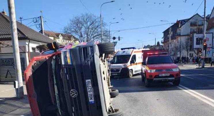 Mentőautó ütközött személygépkocsival