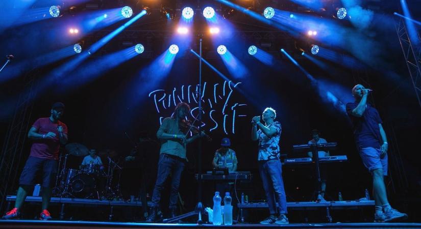 Itt a vége: kiszállt a legnépszerű pécsi zenekar énekese