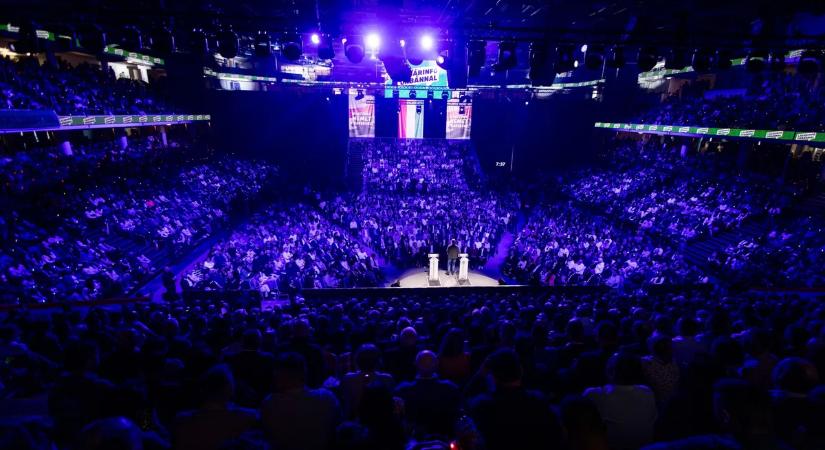 Orbán Viktor: ez a választás arról szól, hogy gyűlöletre vagy szeretetre építsük-e a jövőnket