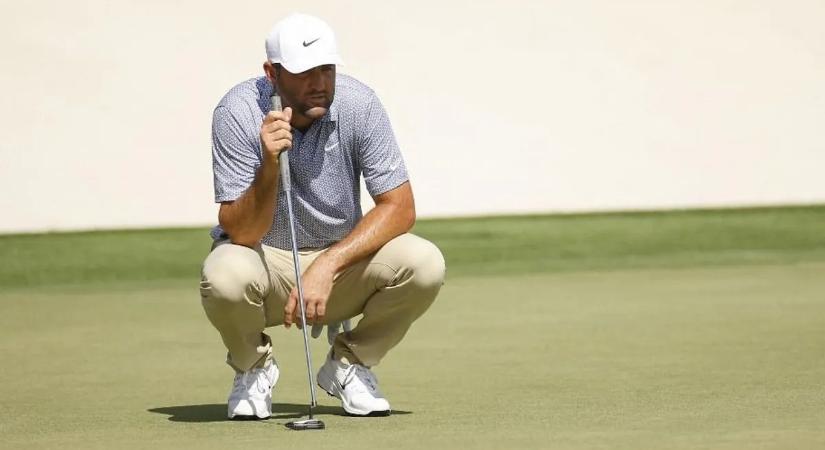 Teljesen összeomlott a világelső, dühében a tóba hajította a labdát