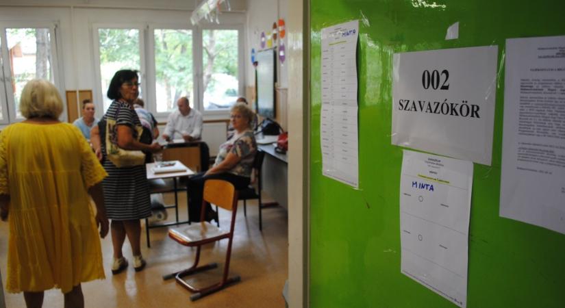 Határidőig 7 párt jelentette be az országos listáját