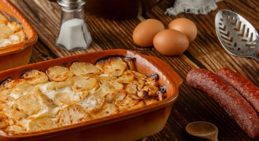 Pont olyan, mint a nagyié! A régi falusi rakott krumplik elfeledett trükkjei