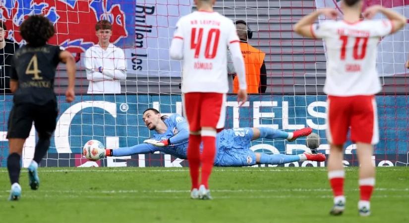 Öngóllal nyert Orbán csapata, Gulácsi helyettese büntetőt védett