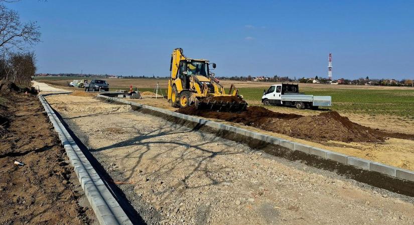 Új kerékpárút épül a két település között