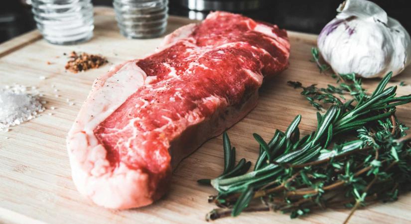 A só szerepe a húskészítményekben: több mint ízesítés