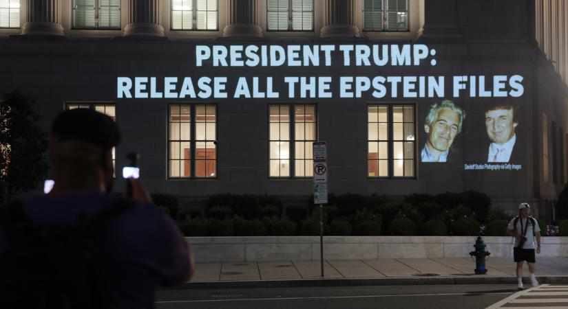 Újabb Trumpra vonatkozó FBI-iratok kerültek elő az Epstein-aktákból