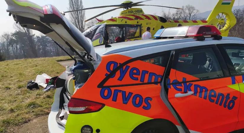 Egy hároméves gyerek zuhant ki az ablakon Sopronban