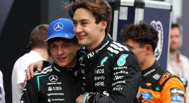 Mercedes-fölény és elégedetlenség – szombati F1-es hírek és sztorik