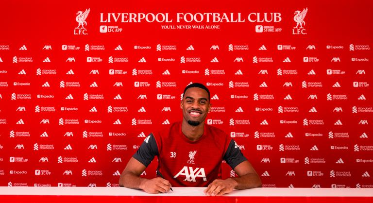 Szerződést hosszabbított kulcsemberével a Liverpool