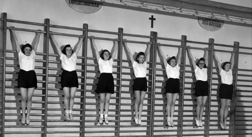 A háborút megelőző, vihar előtti csend tanúi ezek a képek. Talán csak mi képzeljük oda a hamarosan bekövetkező tragédia feszültségét