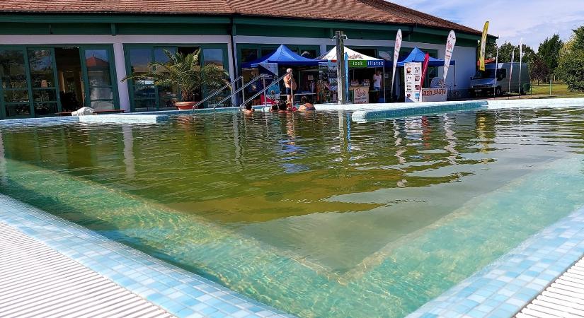 Új gyógyhely, újranyitó élményfürdő és egy furcsa ivókúra