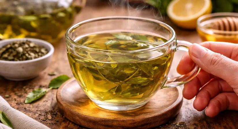 Minden nap zöld teát ivott, s a teste gyorsabban reagált, mint várta.