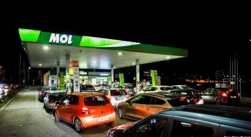 Kezdődik a benzinmizéria: van olyan magyar kút, ahol már kifogyott az üzemanyag