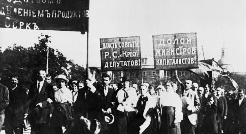 Miért március 8-án tartjuk a nőnapot? Az 1917-es orosz tüntetésekhez van köze