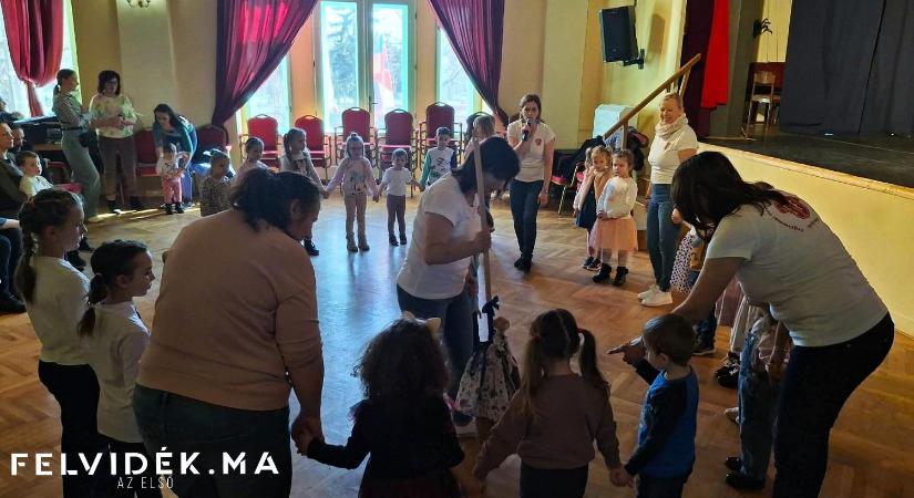 Ovisok napja Ipolyságon