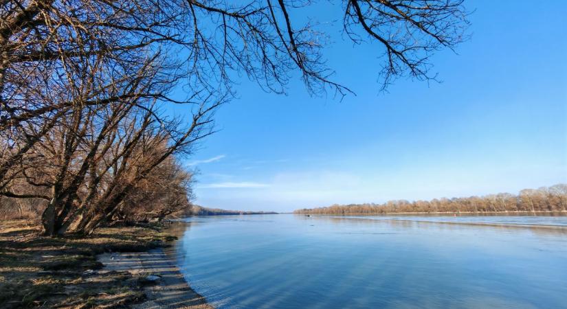 Csendesebb napok jönnek – Tovább mérséklődik a vízszint a Dunán