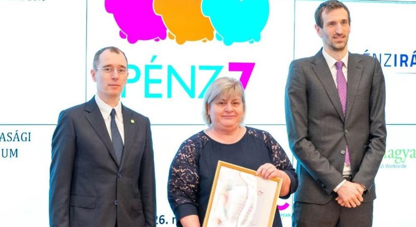 Rangos elismerést kapott egy veszprémi iskola igazgatója