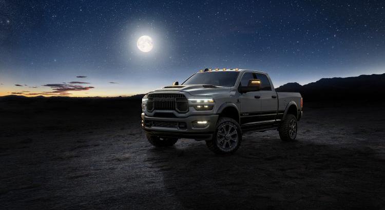 Kozmikus visszatérés – Ram 2500 Power Wagon Lunar és a Rebel Lunar