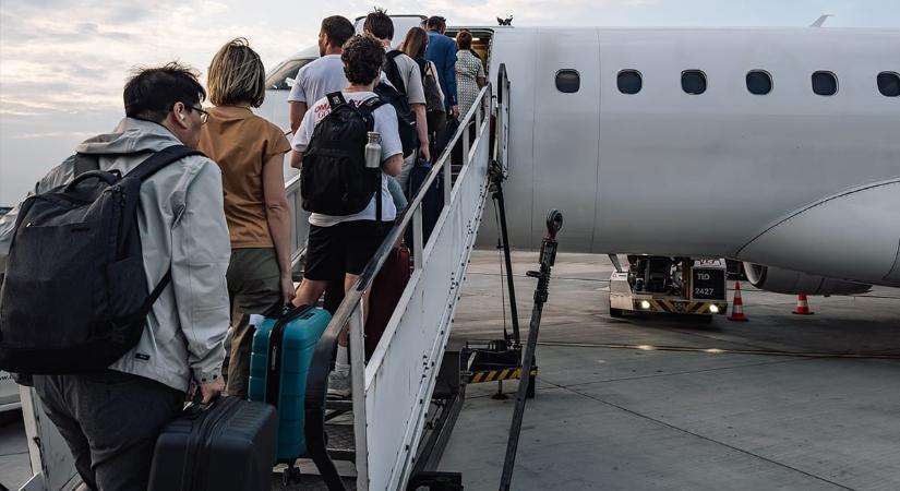 Bolojan: Eddig több mint ezer román állampolgárt szállítottak haza a Közel-Keletről