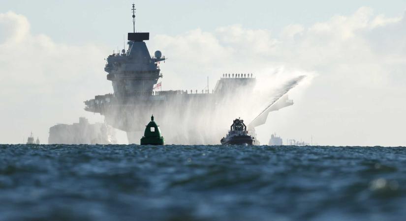 Repülőgép-hordozót vezényeltek a Földközi-tengerre az ottani brit támaszpontok védelmére