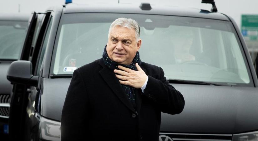 Orbán Viktor: Isten éltesse a hölgyeket!