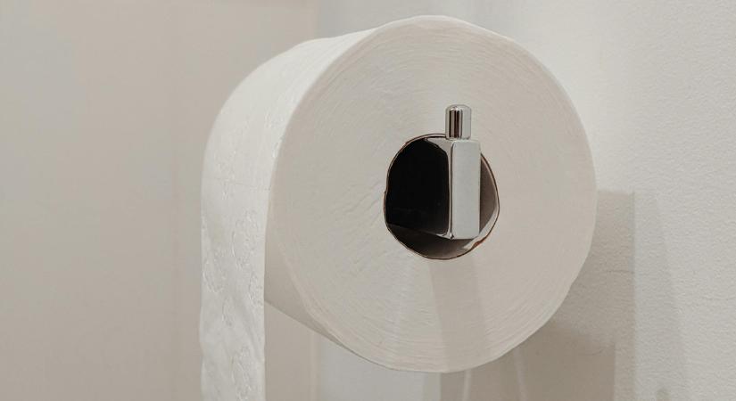 Lecsapott a komlói fosófantom – nem hiszed el, mit gyalázott meg a fenekével