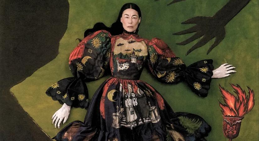 Abodi Dóra új, gótikus horror kollekciójában szerepel Báthory Erzsébet, Drakula és Tündér Ilona is