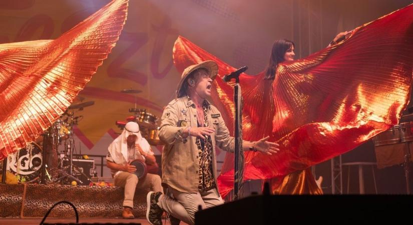 Szikora Róbert és csapata ismét Komáromban lép fel