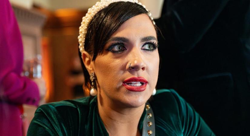 „Nyugodjunk már meg, a franc egye meg!” – Tóth Gabi reagált a hírre, miszerint gázriasztó pisztollyal lőttek rá egy fideszes aktivistára