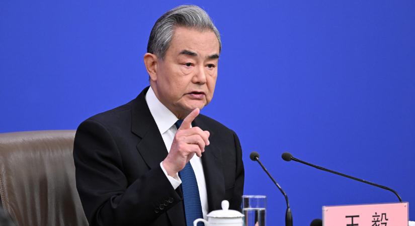 Kínai külügyminiszter: Európának „helyes és kiegyensúlyozott” képet kell kialakítania Kínáról