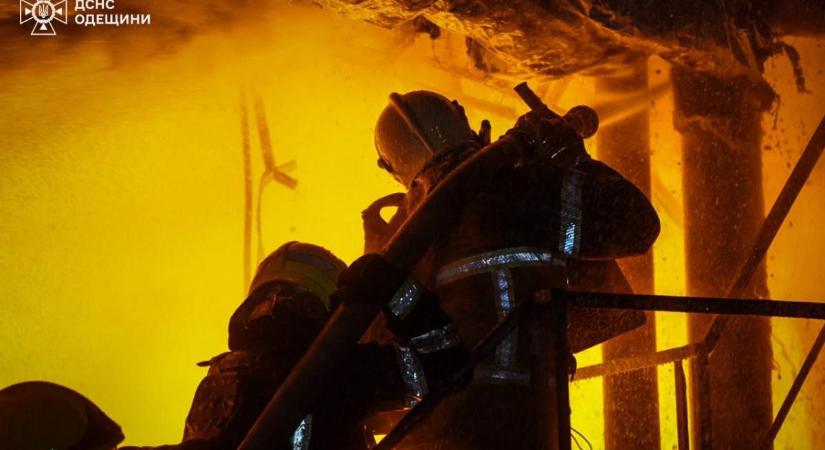 Rakétacsapás érte Odessza kikötőit szombaton