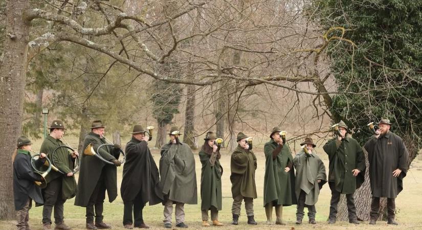 Napokig fújhatják! Vadászkürtös tanfolyamot hirdet a Baranya Vadászkürt Együttes