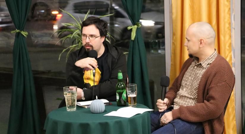 Kamaszok, rózsaszín köd és a rögvaló