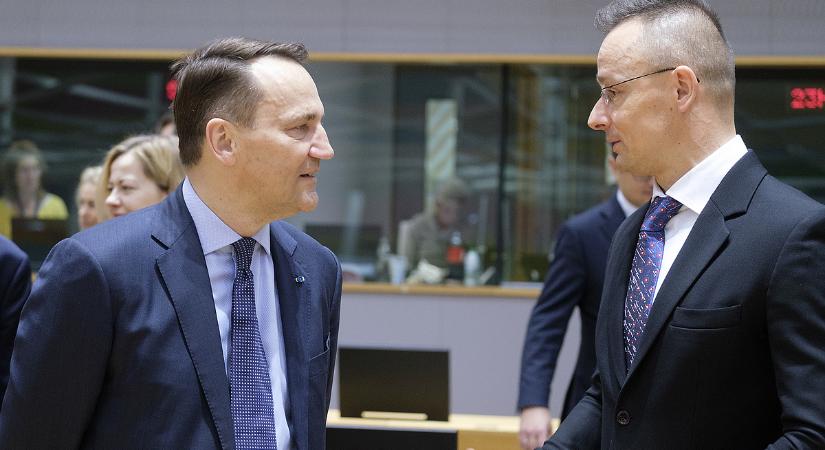 Beszólt a lengyel külügyminiszter: csak választási fogás az ukrán pénzszállító ügye