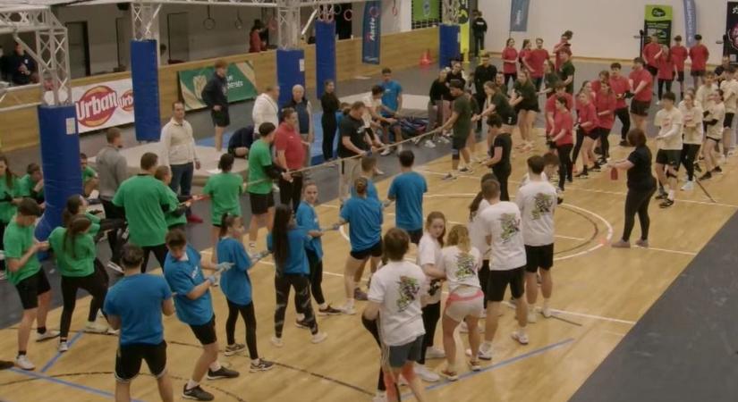 Gratulálunk! Bronzérmet nyert a pécsi gimnázium