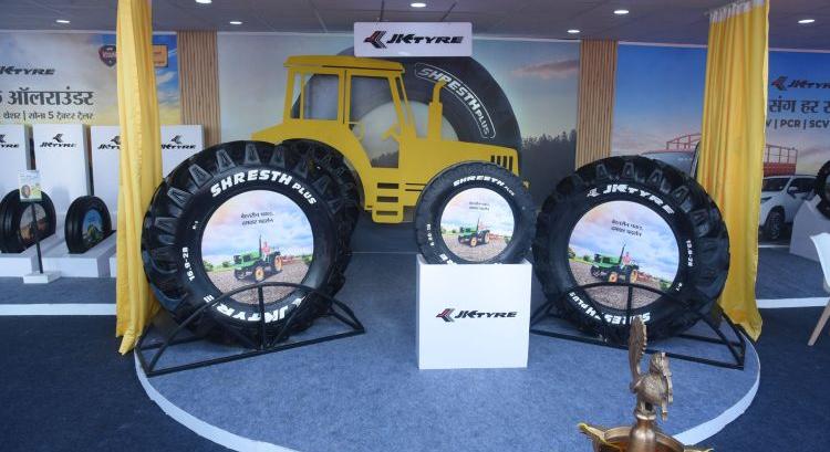 Új mezőgazdasági JK Tyre abroncs a nagy teljesítményű traktorokhoz