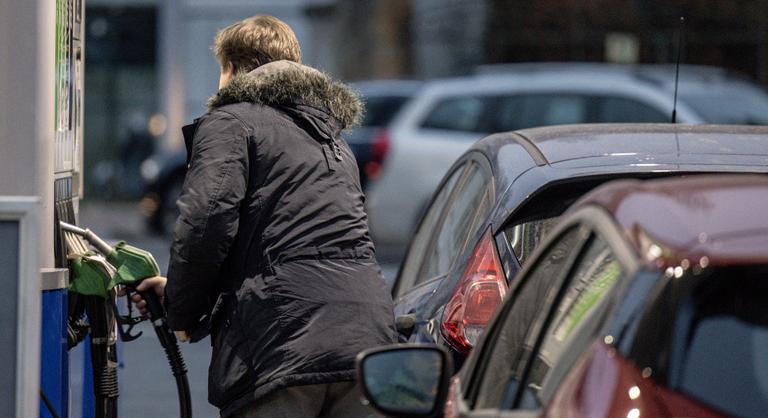 Újabb magyar benzinkút vezetett be tankolási korlátozást