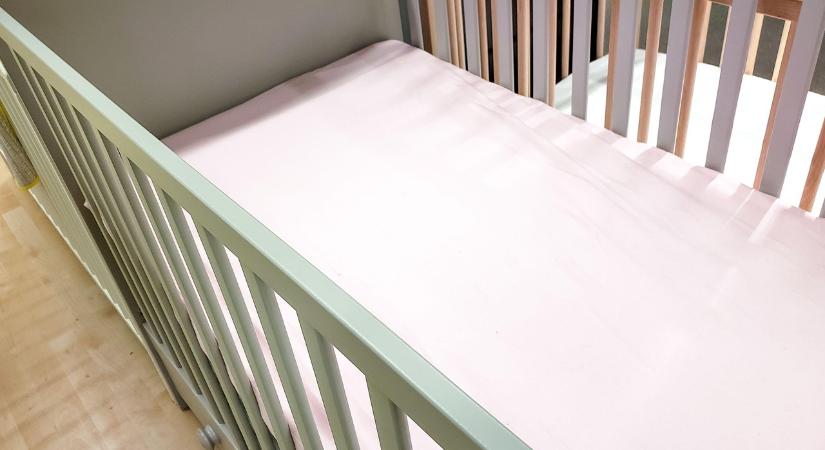 A mosdóban szülte meg gyermekét a 20 éves egyetemista, ezt tette utána