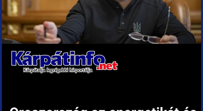 Oroszország az energetikát és a lakóépületeket támadja: Zelenszkij