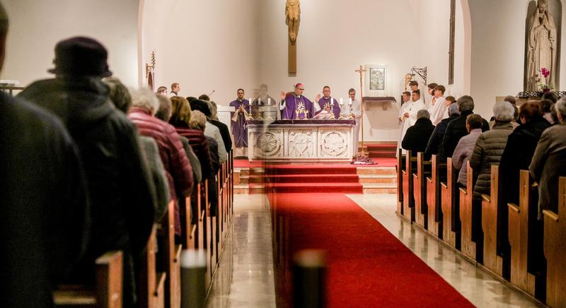 Nagyböjti lelkinap Kaposváron