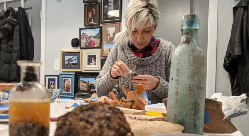 Több száz éves kincseket találtak amatőr régészek