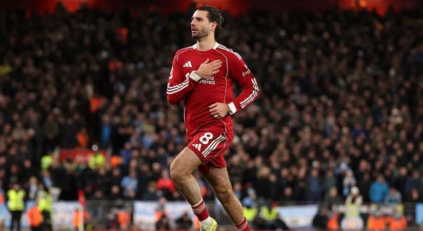 Megszólalt a Liverpool focistájának apja; Szoboszlai reagált az üzenetre